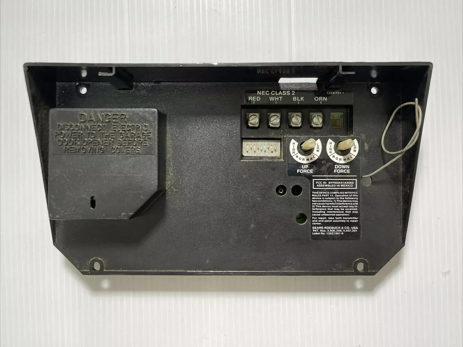 Sears Craftsman BYF8GK41A3066 Receiver Logic Board Garage Door – 9 Dip Switch